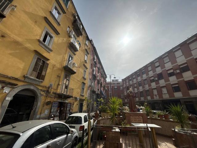 Appartamento in vendita a Napoli NA
