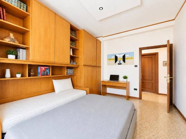 Appartamento in vendita a Napoli NA