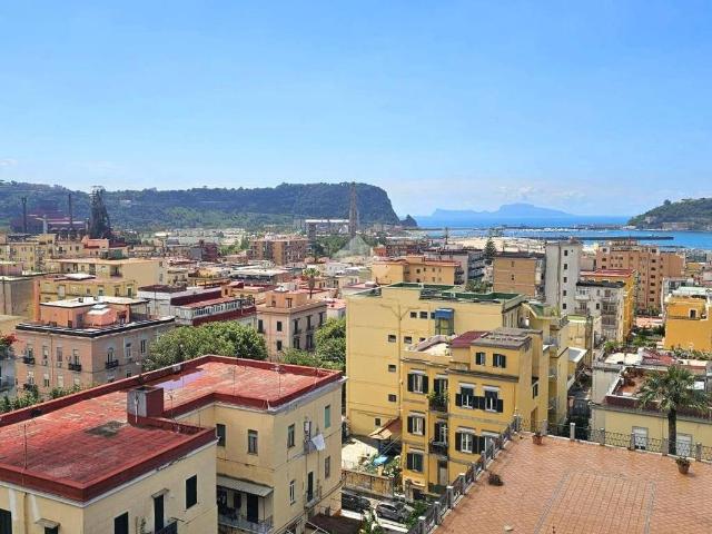 Appartamento in vendita a Napoli NA
