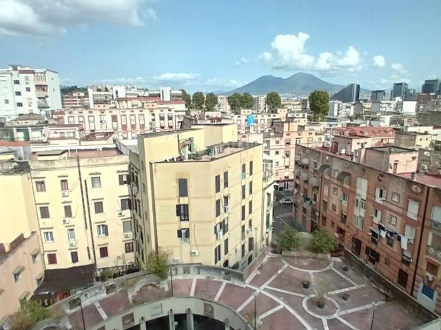 Appartamento in vendita a Napoli NA
