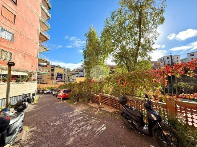 Appartamento in vendita a Napoli NA