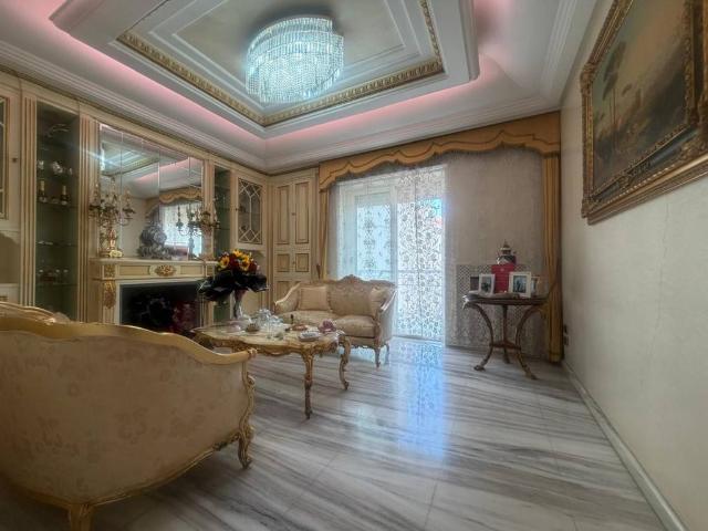 Appartamento in vendita a Napoli NA