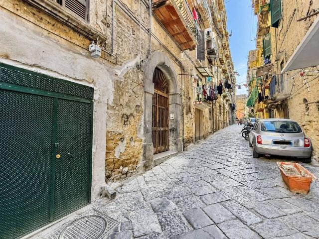 Appartamento in vendita a Napoli NA
