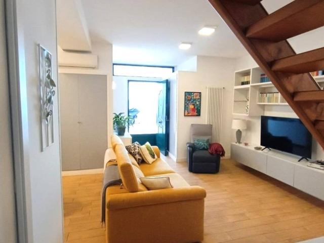 Appartamento in vendita a Napoli NA