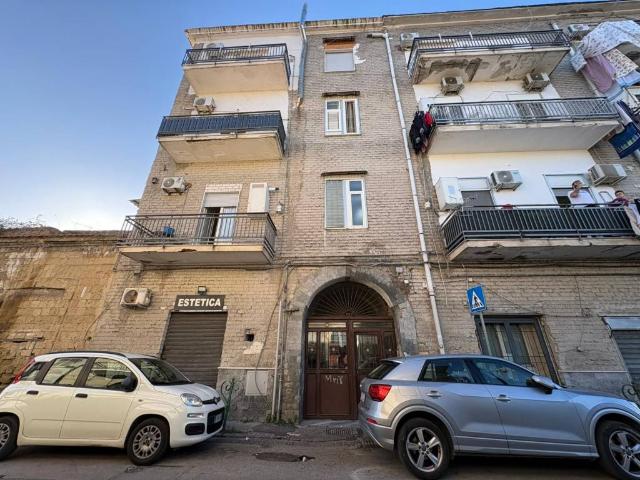 Appartamento in vendita a Napoli NA