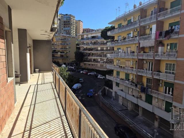 Appartamento in vendita a Napoli NA