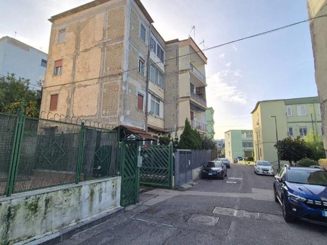 Appartamento in vendita a Napoli NA