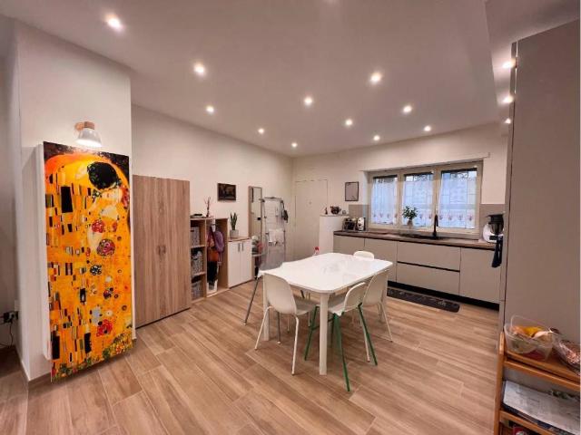 Appartamento in vendita a Napoli NA