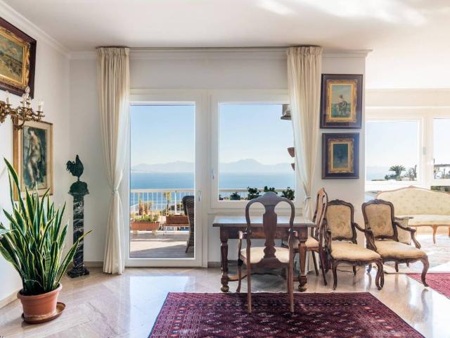 Appartamento in vendita a Napoli NA