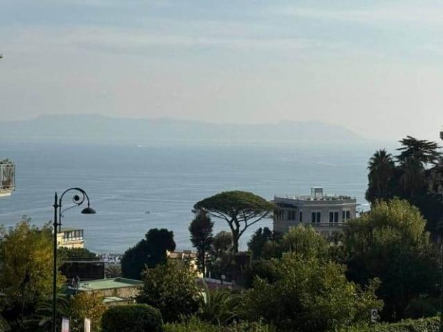 Appartamento in vendita a Napoli NA