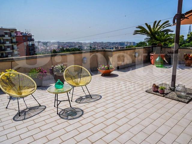 Appartamento in vendita a Napoli NA