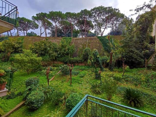 Appartamento in vendita a Napoli NA