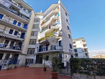 Appartamento in vendita a Napoli NA