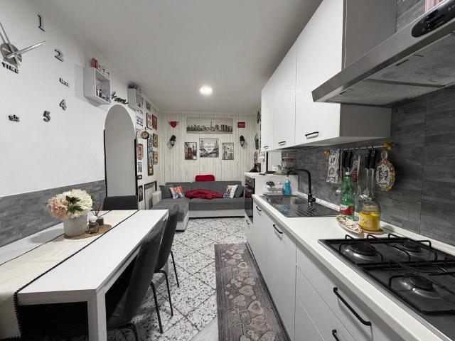 Appartamento in vendita a Napoli NA