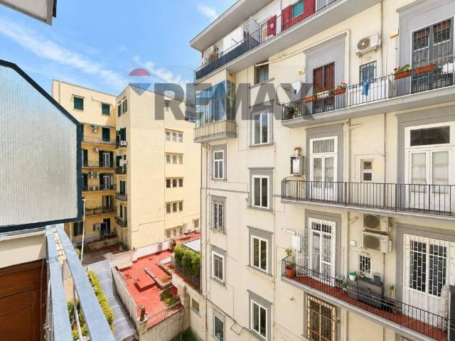 Appartamento in vendita a Napoli NA