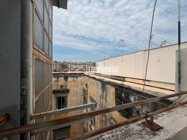 Appartamento in vendita a Napoli NA