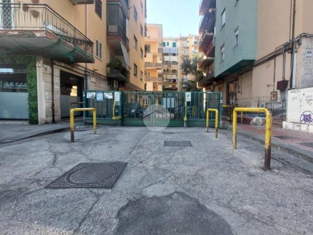 Appartamento in vendita a Napoli NA