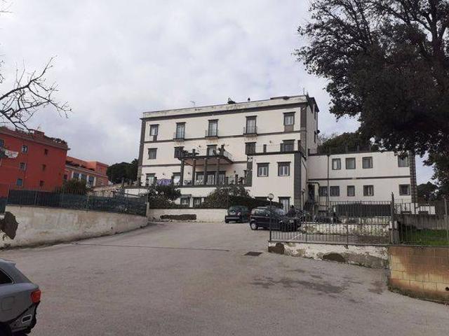 Appartamento in vendita a Napoli NA
