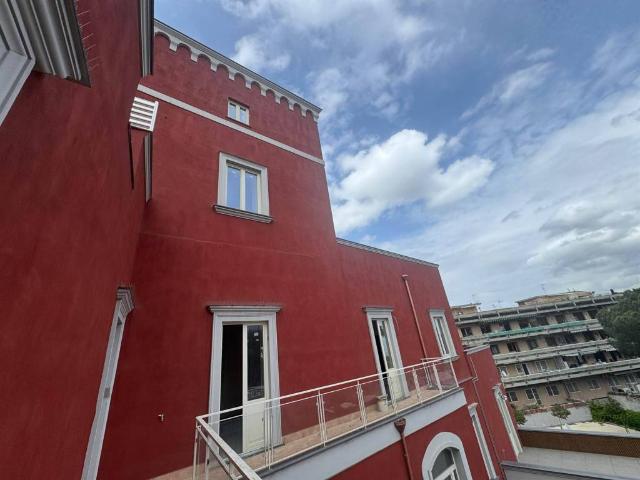 Appartamento in vendita a Napoli NA