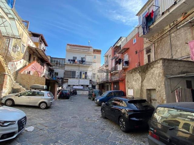 Appartamento in vendita a Napoli NA