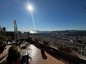 Appartamento in vendita a Napoli NA