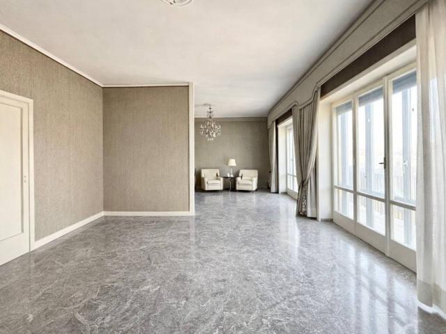 Appartamento in vendita a Napoli NA
