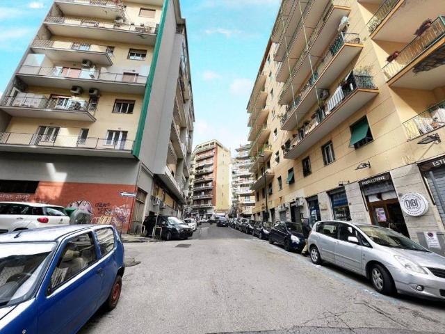 Appartamento in vendita a Napoli NA