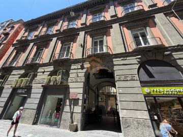 Appartamento in vendita a Napoli NA