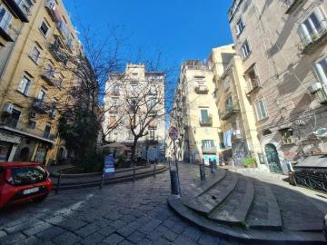 Appartamento in vendita a Napoli NA