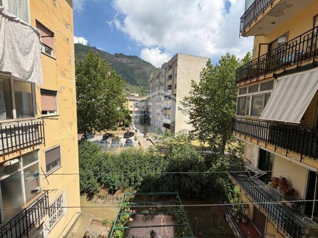 Appartamento in vendita a Napoli NA