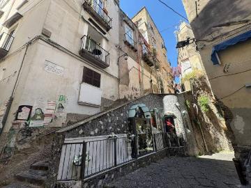 Appartamento in vendita a Napoli NA