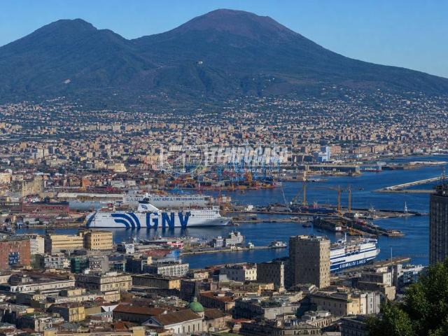 Appartamento in vendita a Napoli NA