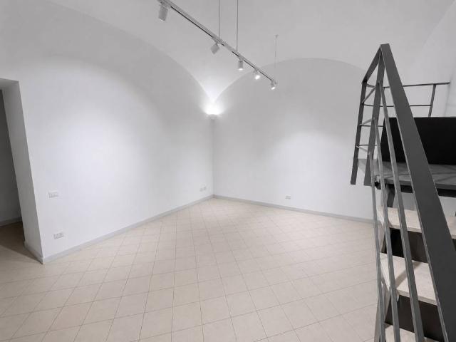Appartamento in vendita a Napoli NA