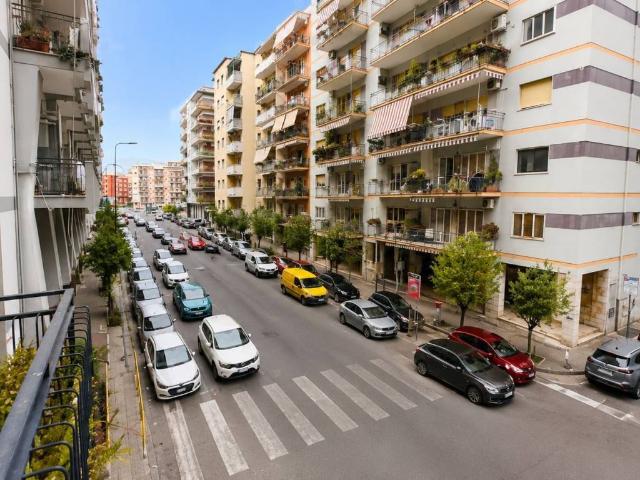Appartamento in vendita a Napoli NA