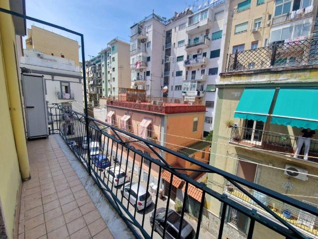 Appartamento in vendita a Napoli NA
