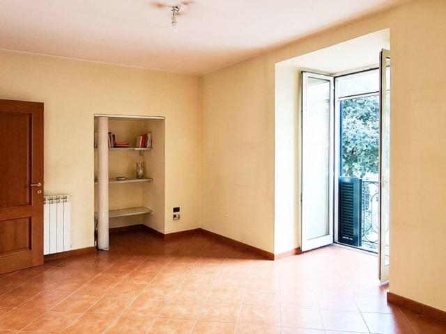 Appartamento in vendita a Napoli NA