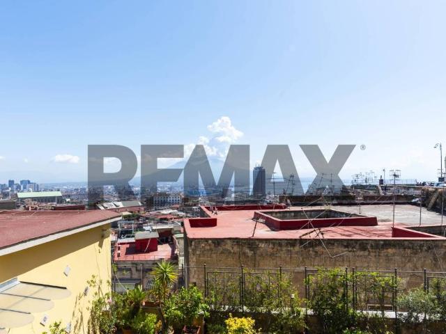 Appartamento in vendita a Napoli NA