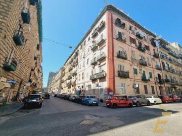 Appartamento in vendita a Napoli NA