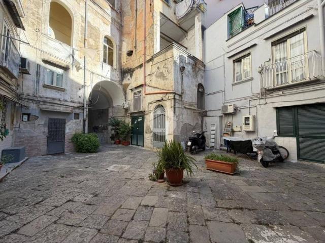 Appartamento in vendita a Napoli NA