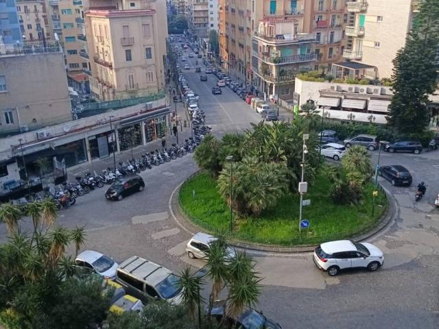 Appartamento in vendita a Napoli NA