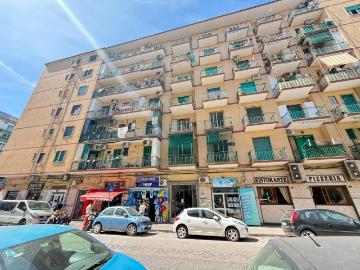 Appartamento in vendita a Napoli NA