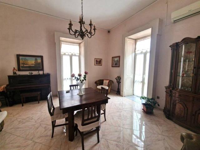 Appartamento in vendita a Napoli NA