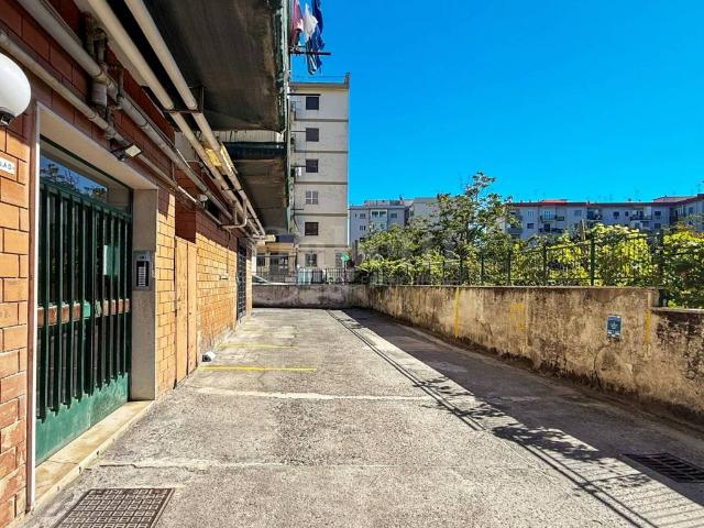 Appartamento in vendita a Napoli NA