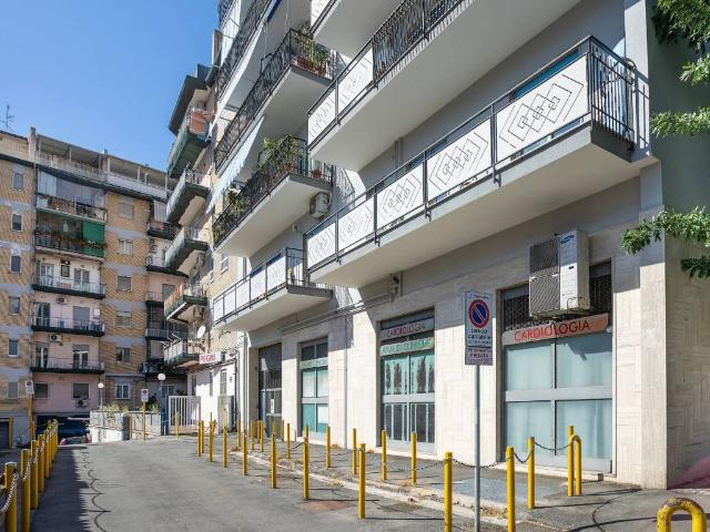 Appartamento in vendita a Napoli NA