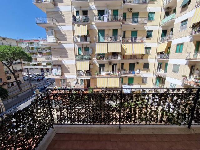 Appartamento in vendita a Napoli NA