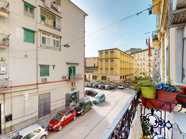 Appartamento in vendita a Napoli NA