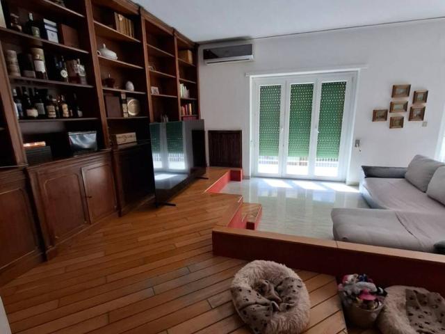 Appartamento in vendita a Napoli NA