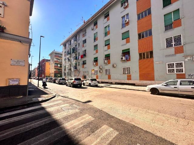 Appartamento in vendita a Napoli NA