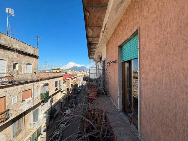 Appartamento in vendita a Napoli NA