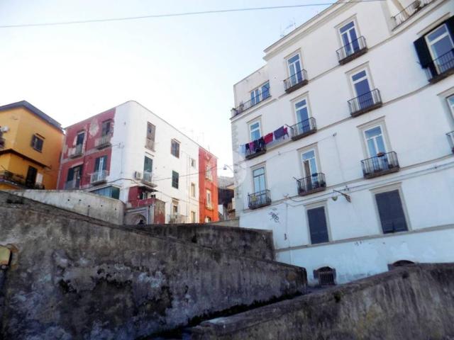Appartamento in vendita a Napoli NA